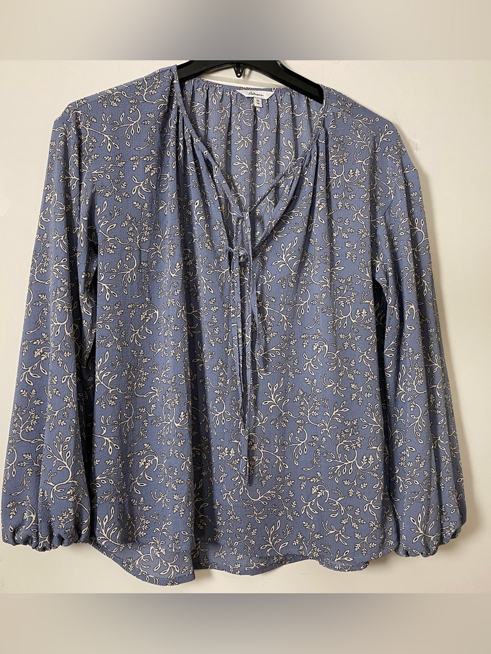 Tie-Neck Floral Blouse in Dusty Blue Long sleeve - Picture 3 of 9